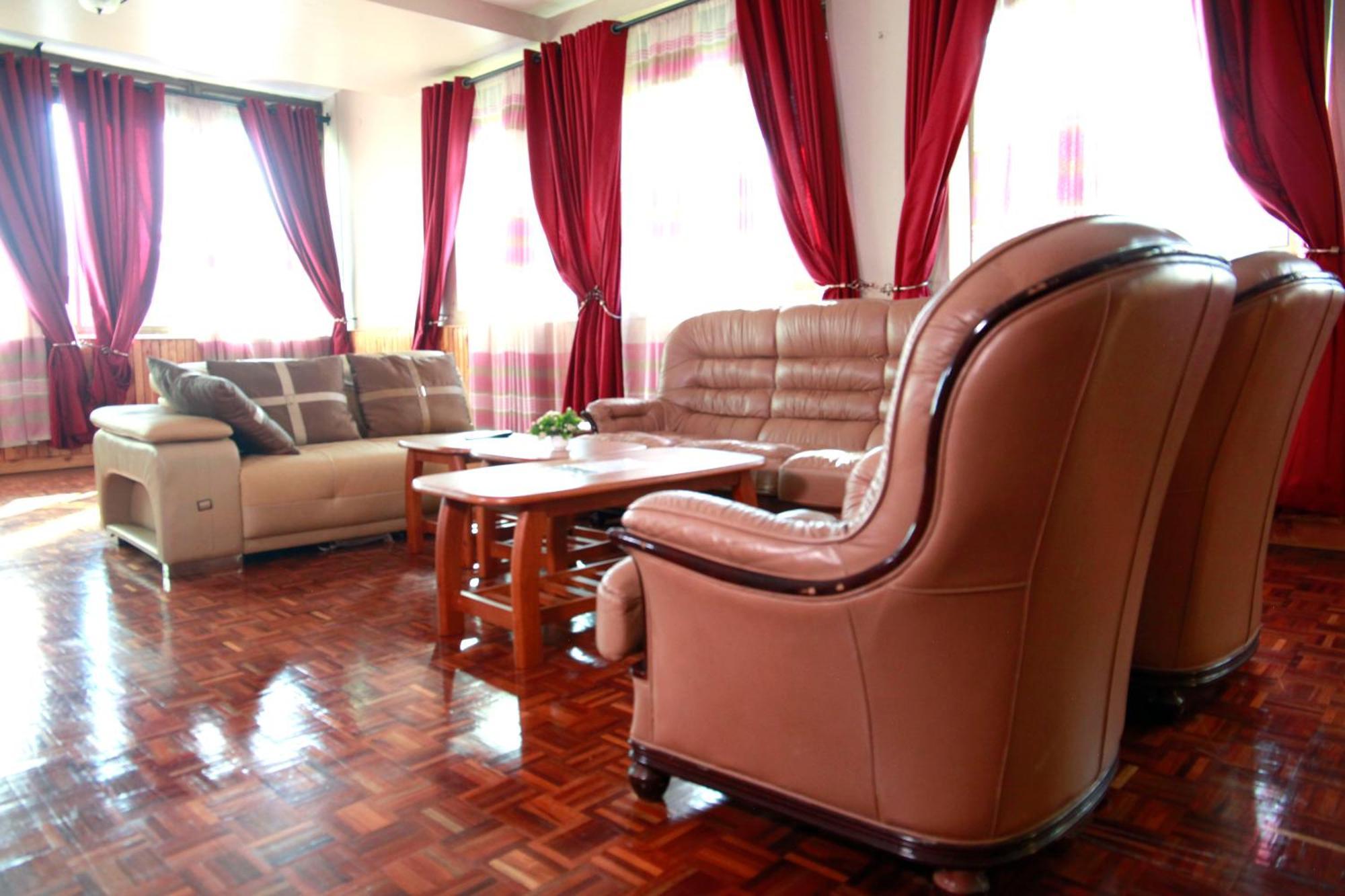 Bunyonyi Safaris Resort Kabale Esterno foto